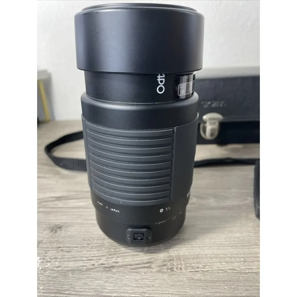 Vintage Sigma AF APO 75-300mm f/4.5-5.6 Zoom Lens for Canon EF Mount Case